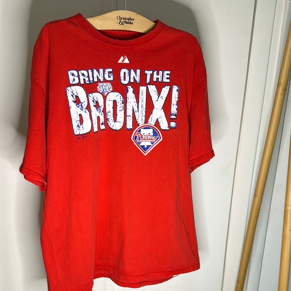Phillies Red  T-Shirt size‎ xl